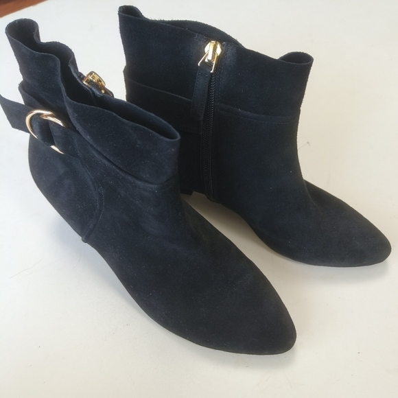 Nine West Jabali Wedge Ankle Boots Size 7 1/2M Black Suede Leather Ankle Bootie - Picture 4 of 10